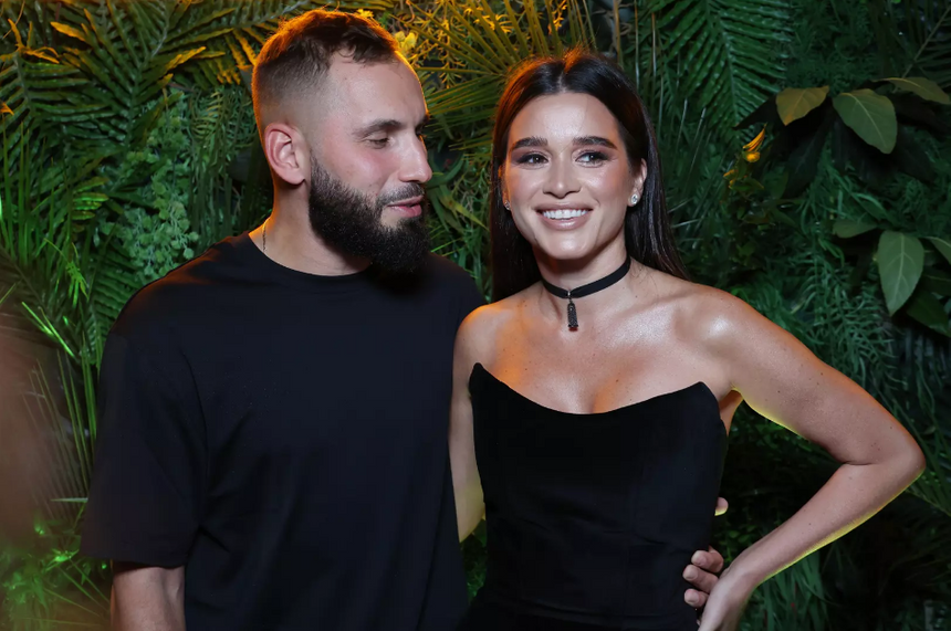 Спонсировала люксовую поездку: Бородина впервые показала будущую свекровь