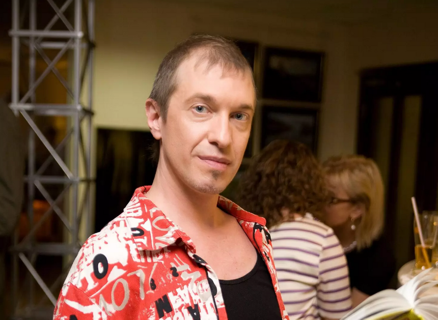 «Ношу одежду, пока не будет дырявой»: Сергей Соседов рассказал об экономии и тратах