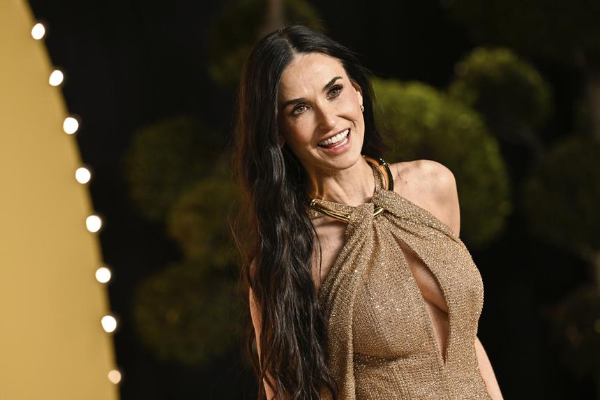 Инсайдер раскрыл реальную реакцию Деми Мур на поражение на «Оскаре»