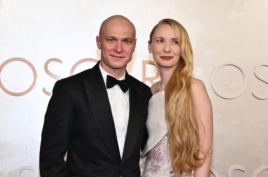 Жена Юры Борисова появилась на вечеринке «Оскара» в платье за 190 тысяч рублей