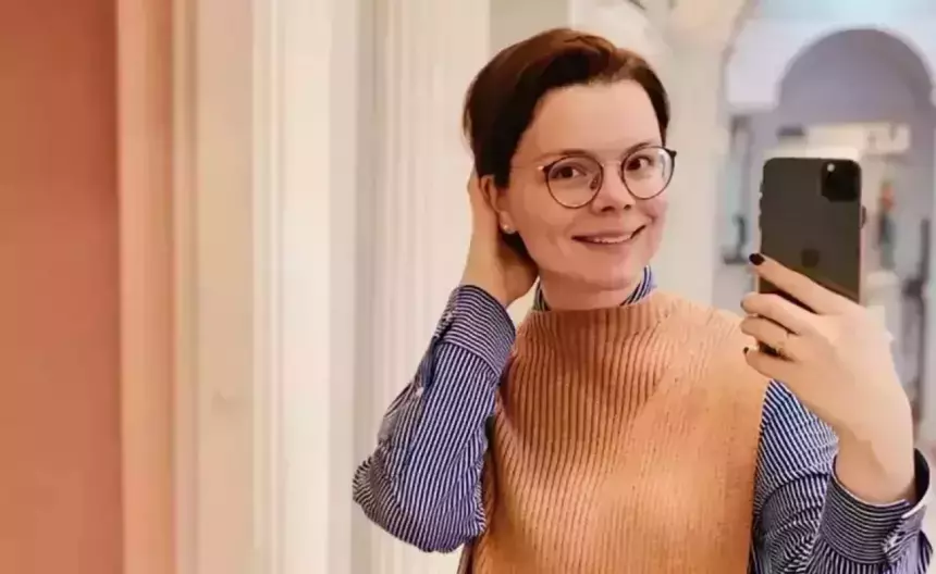 Татьяна Брухунова заявила, что фанаты спрятали в магазине журналы с ее интервью