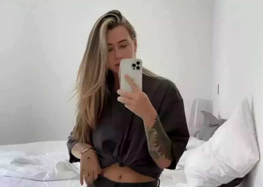 Блогерша Александра Митрошина во время допроса полностью признала вину в уклонении от уплаты налогов