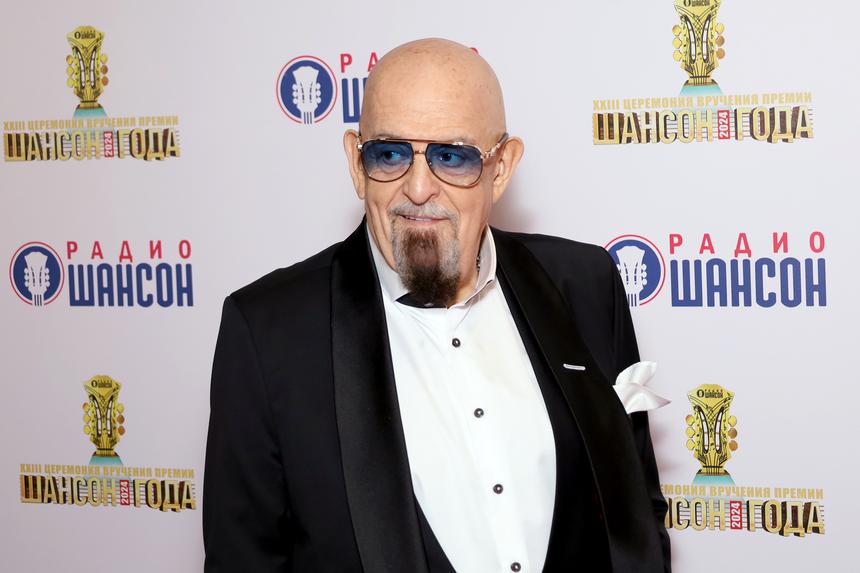 «Светка ревнует — страшное дело»: Михаил Шуфутинский пожаловался на молодую жену