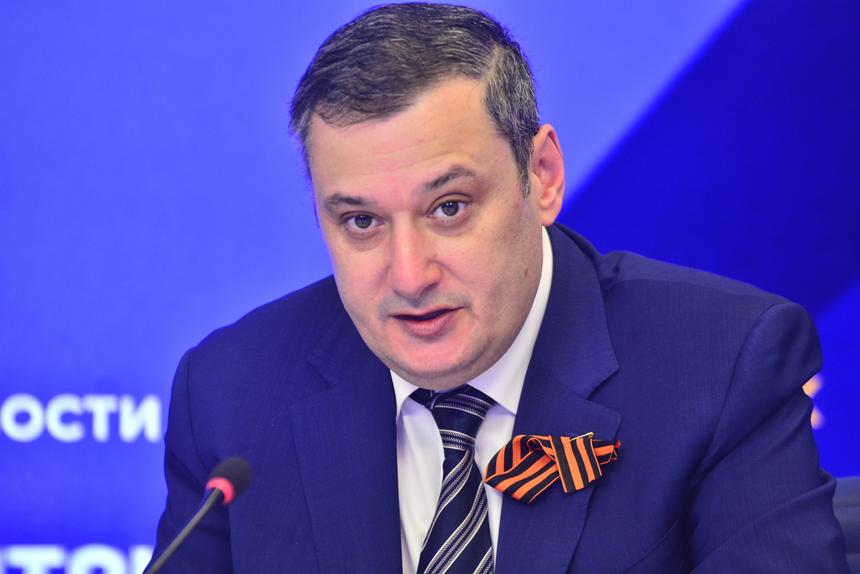 «К сожалению, не обходится без потерь»: Хинштейн о гибели военкора Первого канала Прокофьевой и ранении оператора