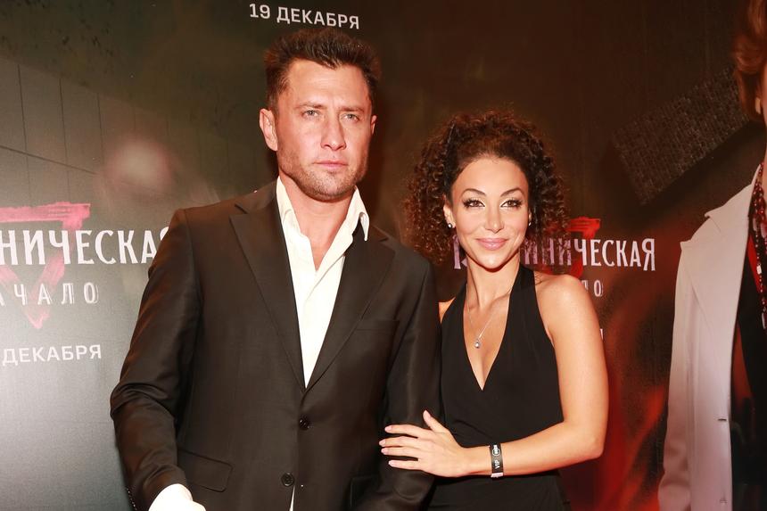 «В сердечко попадаешь»: Павел Прилучный удивил жену, устроив неожиданный сюрприз в Сочи