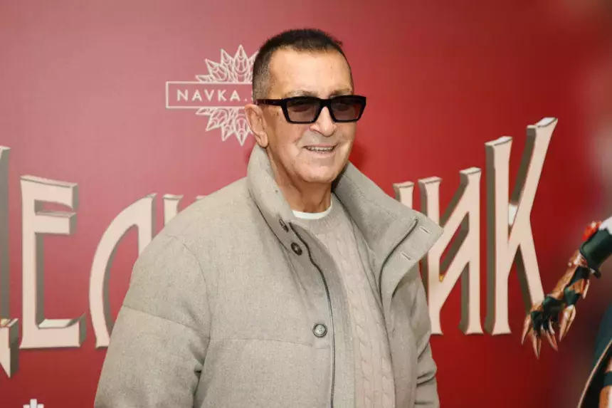 75-летний Александр Буйнов признался, что был на грани развода с женой Аленой