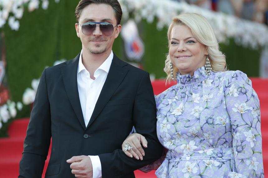 «Петух из курятника шоу-бизнеса»: Яна Поплавская осудила Филиппа Киркорова, похваставшегося часами Rolex