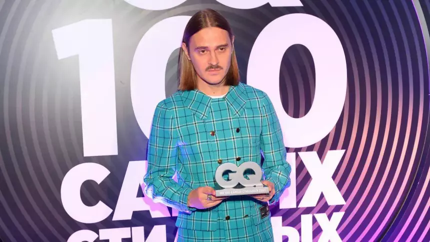 Переоформил права: сбежавший из страны солист Little Big нашел способ зарабатывать в России