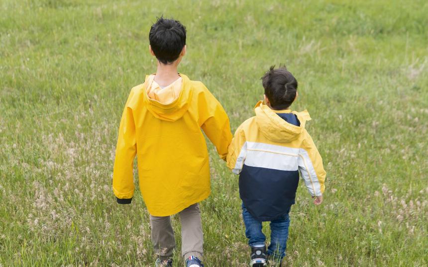 На берегу нашли лодку и детский сапожок: братья 10 и 7 лет утонули в озере 1 Мая