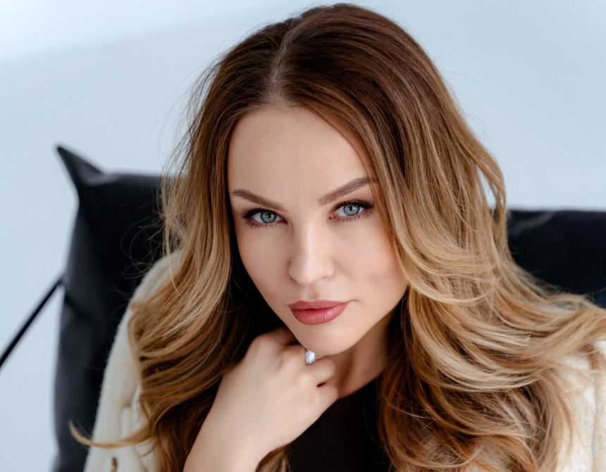 Ведущая шоу «Мы и они» Шахова раскрыла, что иностранцев удивляет в России