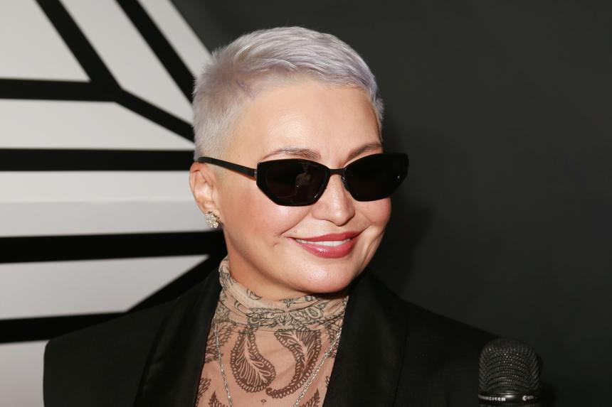 «Мечтала и ждала»: Катя Лель отреагировала на присвоение звания заслуженной артистки РФ