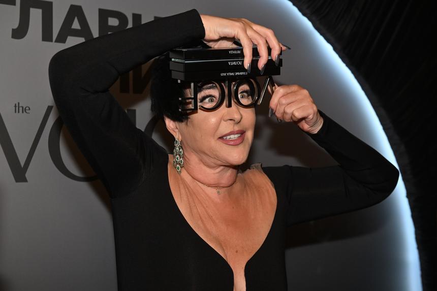 «Я занимаюсь по системе Станиславского»: Лолита отказалась считать себя королевой эпатажа