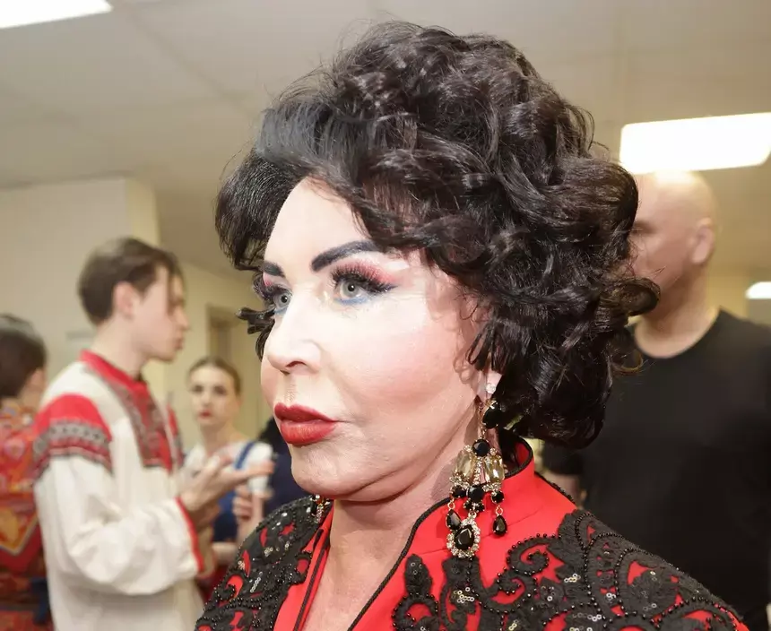 «Я рухнула»: Надежда Бабкина рассказала о травме, полученной во время концерта