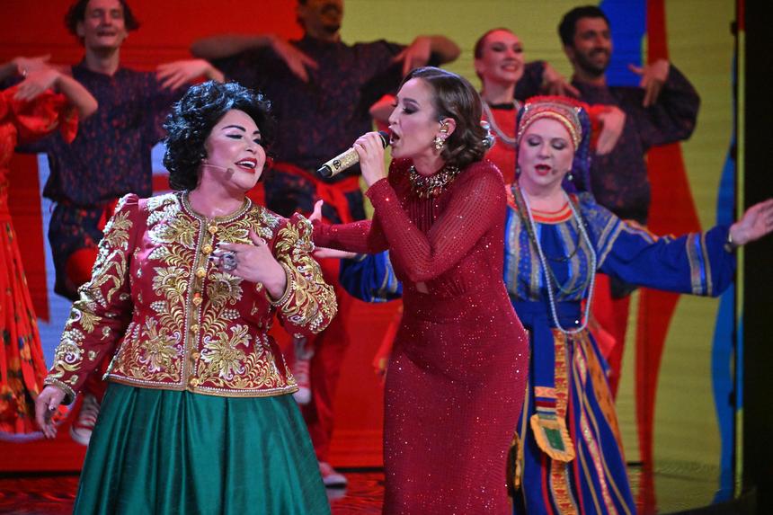 «Она тряслась от волнения»: Надежда Бабкина призналась, что не хотела петь с Бузовой