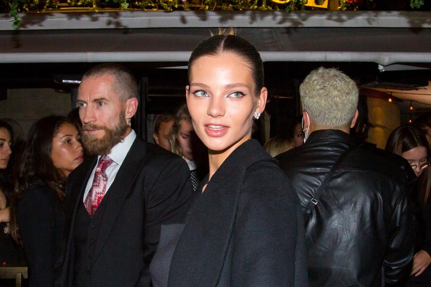 «Думаю о том, как мне было плохо из-за мужчины»: Кафельникова намекнула на развод с Петришиным