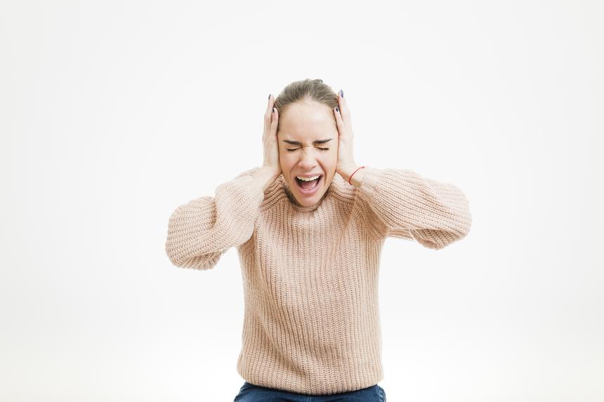 Шум в ушах и «песок» в глазах: скрытые последствия нарушений прикуса