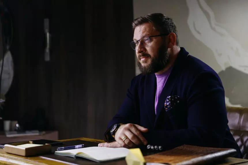 «Когда тебе предлагают "успех за миллион" — это не помощь»: Марк Бартон высказался о коучинге Блиновской и Лерчек