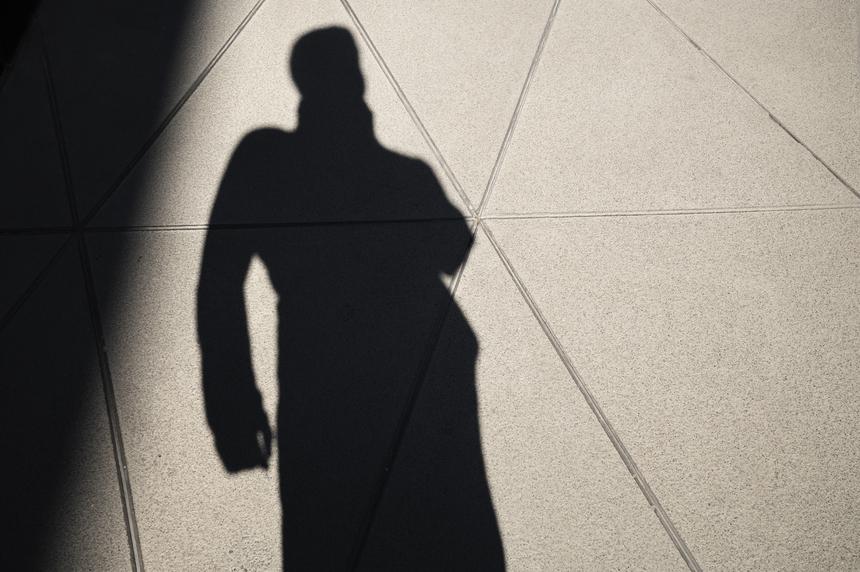 Послушник храма чуть не задушил дочь, пытаясь выкрасть ее в Подмосковье