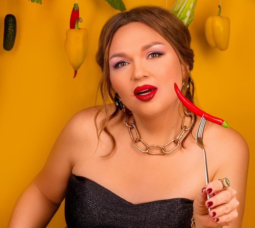 Артистка Надежда Ангарская рассказала о заработках в шоу Comedy Woman