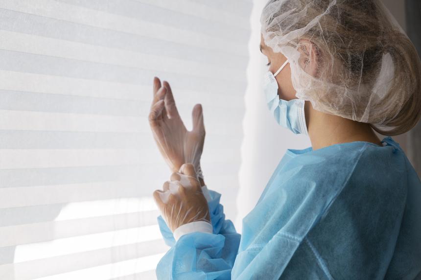 У российского подростка на шее нашли опухоль с червями