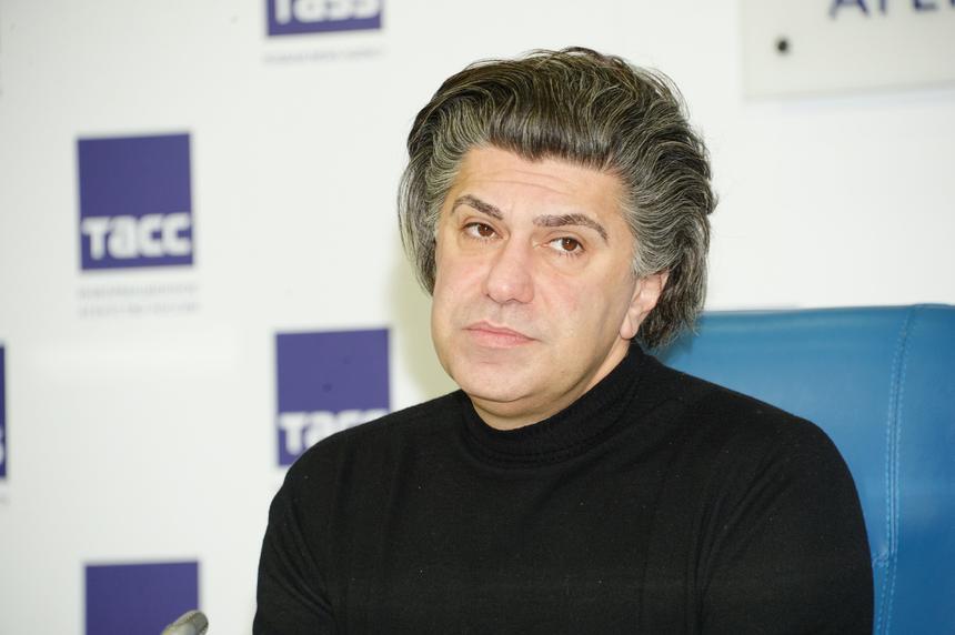 «Я зашел в ванную и разрыдался»: Николай Цискаридзе рассказал о смерти матери