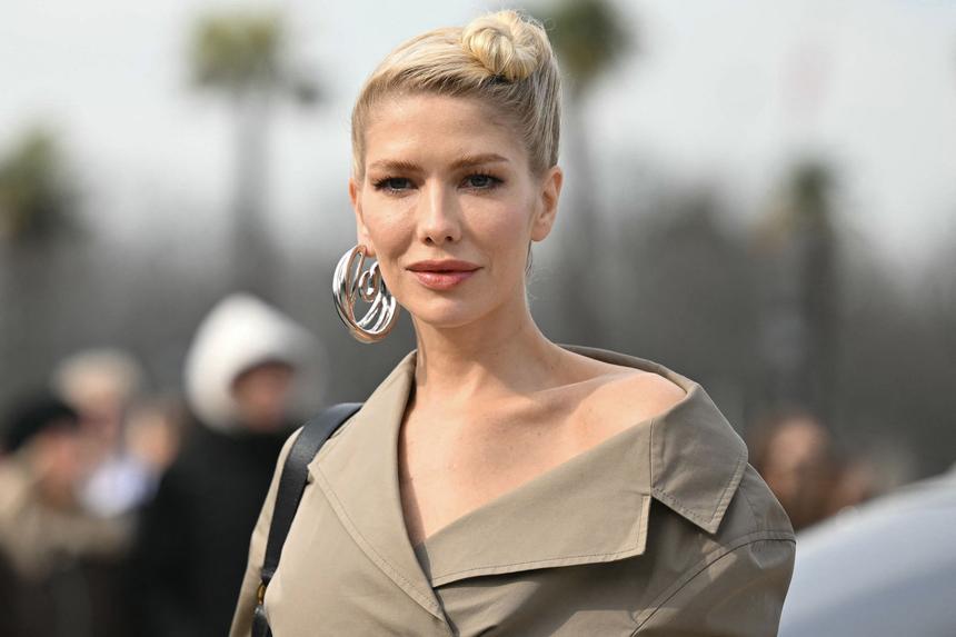 Уже расстались? Елена Перминова и ее молодой бойфренд удалили все совместные фото из соцсетей