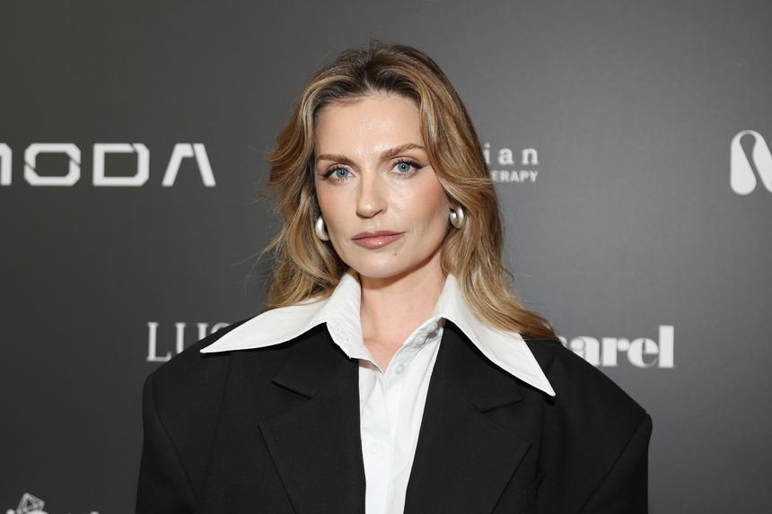 «Если он сам захочет публичности - без проблем»: Саша Савельева высказалась о сыне, которого не показывает