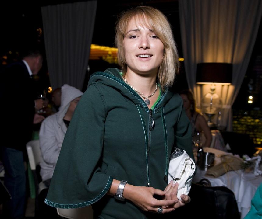 «Под чужую музыку»: звезда «Дома-2» Солнце рассказала о выступлениях Бородиной и Бузовой