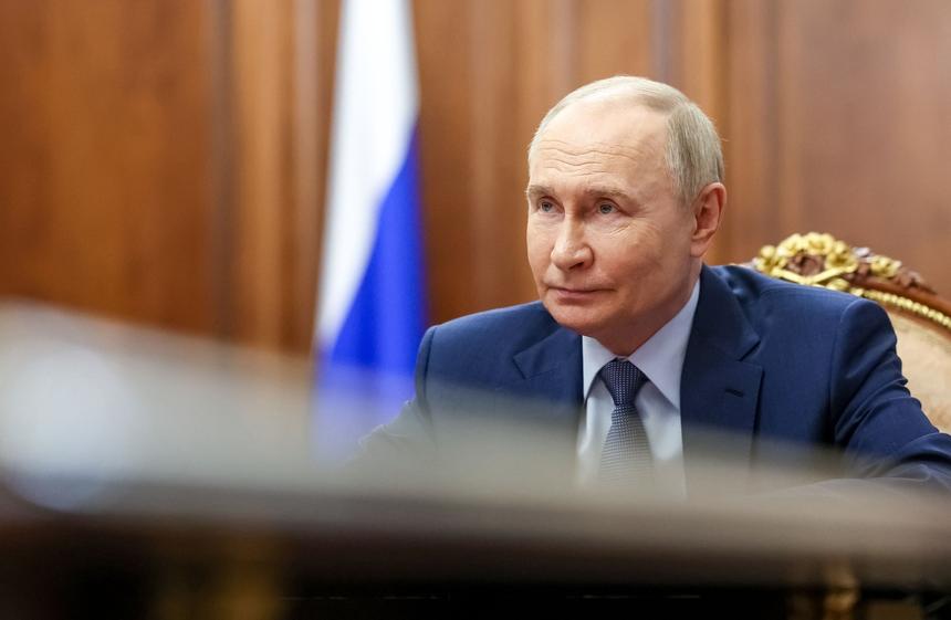 «У моей семьи не было денег»: Путина возмутили поборы в детско-юношеских школах