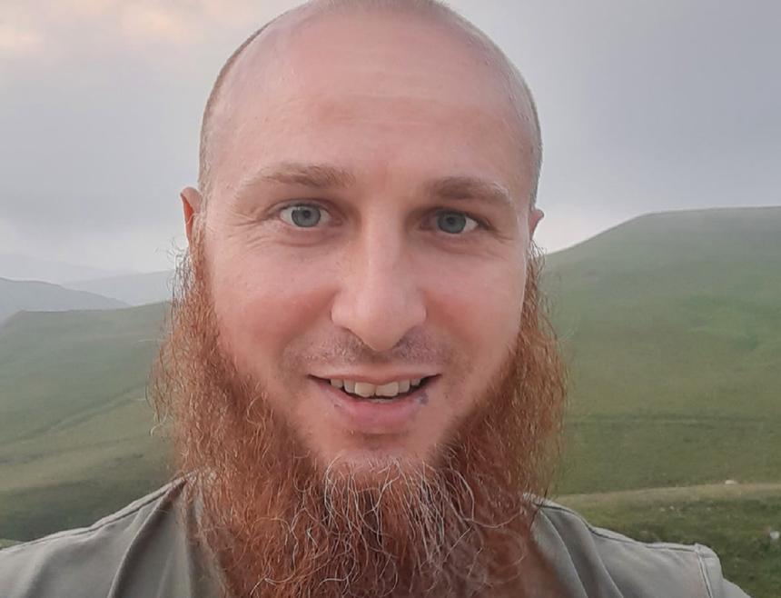 «Подговорили и подкупили»: адвокат многоженца Сухова ответил на обвинения дочери в домогательствах