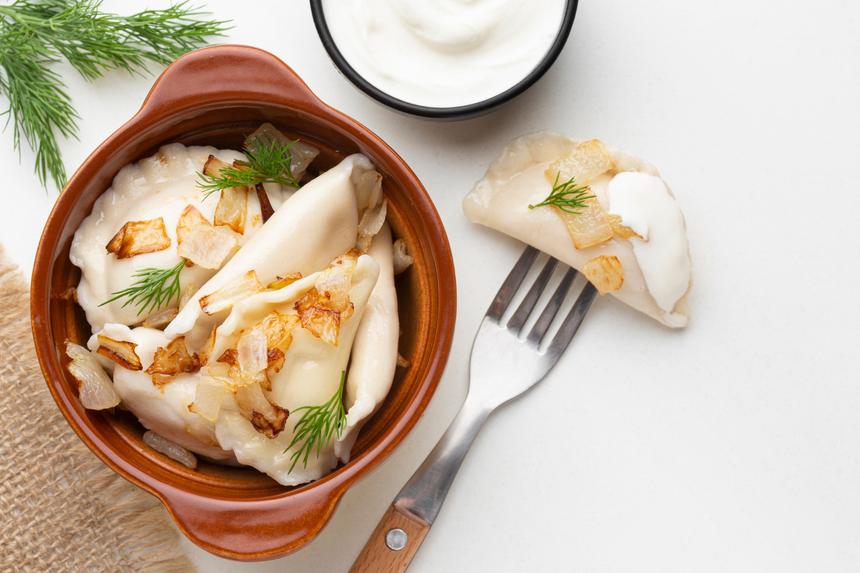 Инвестор польского футбольного клуба умер, подавившись вареником