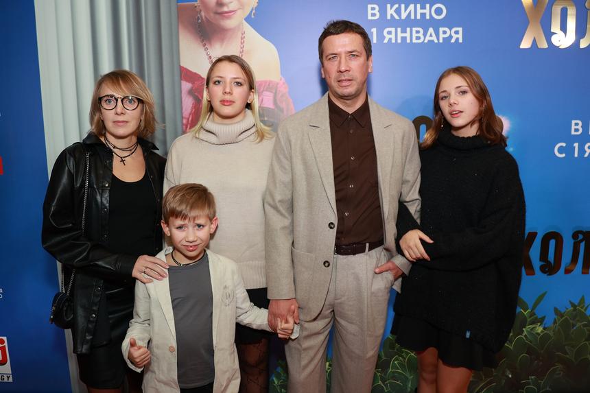 52-летний актер Андрей Мерзликин подал на развод с женой после 20 лет брака