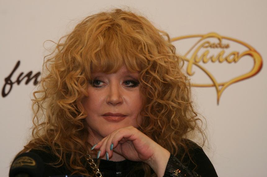 «Ей уже тяжело работать на большую аудиторию»: грозит ли Алле Пугачевой запрет на въезд в Латвию