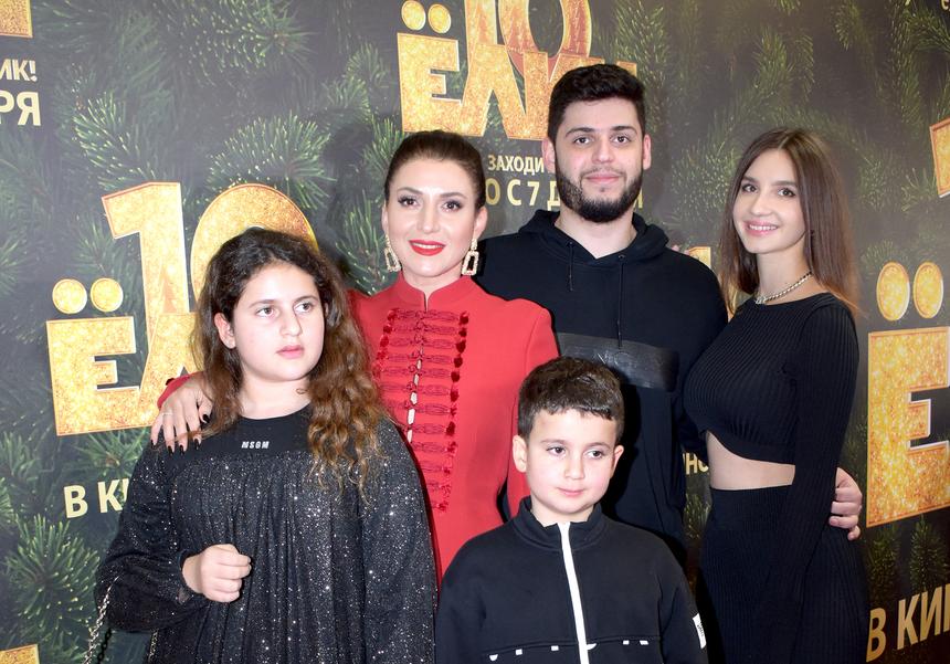 Избегал публичности и выбрал жену, похожую на мать: что известно о сыне Жасмин, который впервые станет отцом