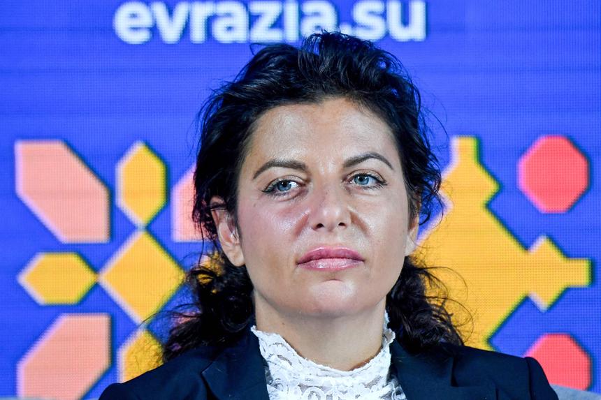 «Сегодня полгода, как я не хочу открывать глаза»: Маргарита Симоньян не может жить без Тиграна Кеосаяна