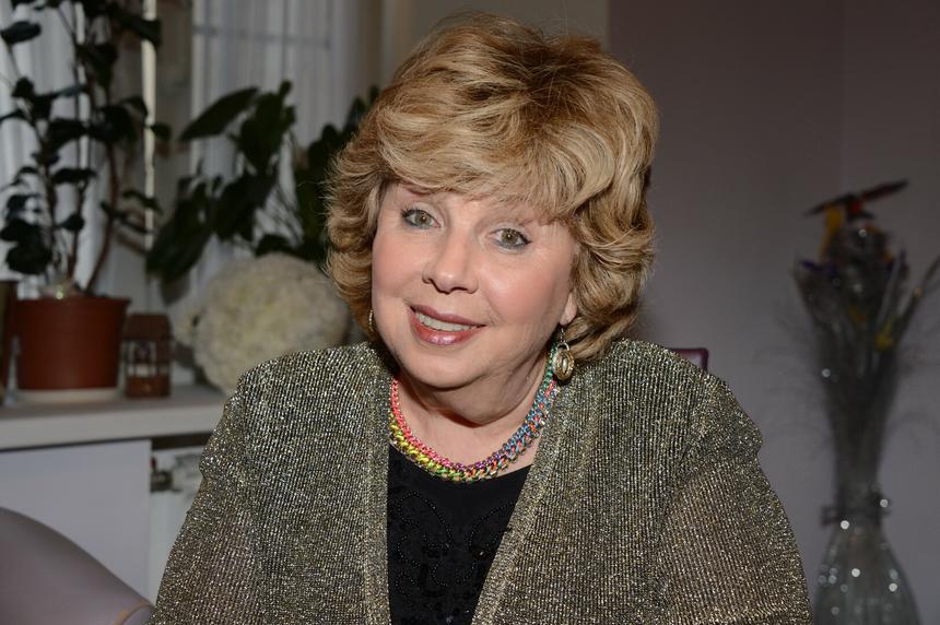 «Не могу всем нравиться»: поэтесса Лариса Рубальская ответила хейтерам, называющим ее «бабкой-рекламщицей»