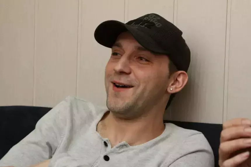 «Сюр!»: уехавший в Испанию Белый* объяснил, почему не может вернуться в Россию