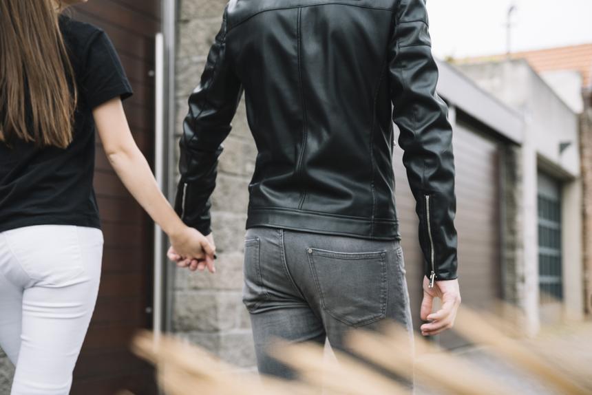 «Выходила на улицу только в его сопровождении»: мать убитой в Риме россиянки рассказала о женихе дочери