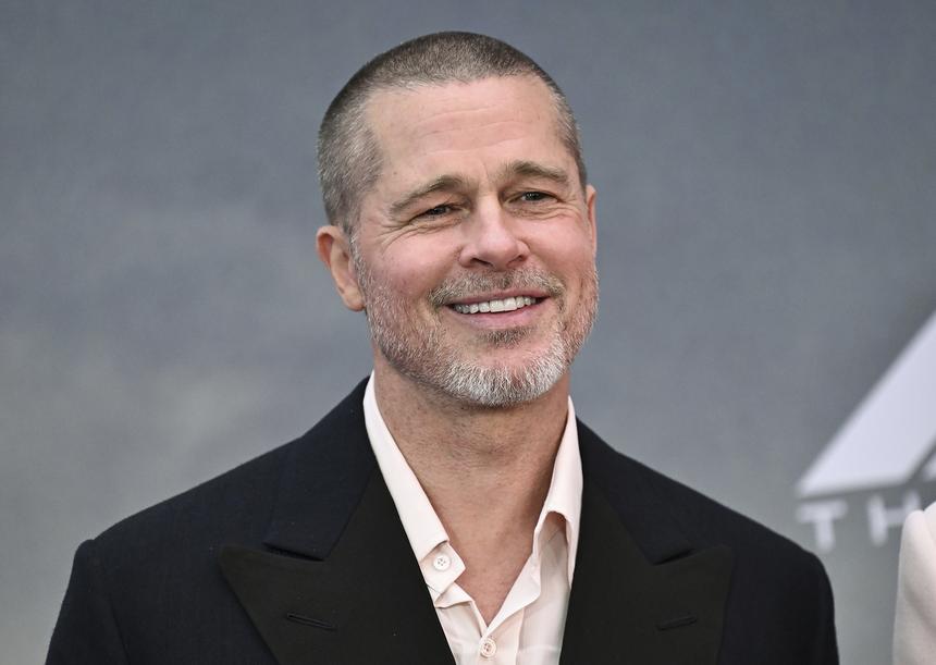 «Делятся своей болью и много шутят»: Брэд Питт рассказал, как посещал собрания анонимных алкоголиков