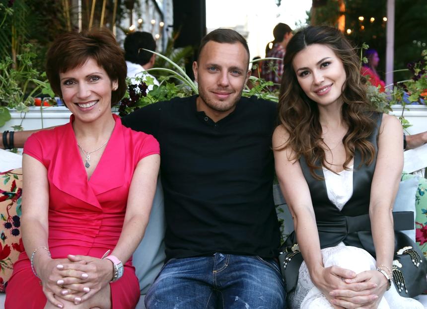 «Я его очень люблю»: Светлана Зейналова ответила на слухи о романе с Тимуром Соловьевым