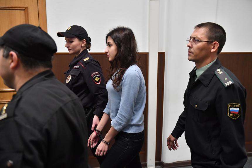 Дело сестер Хачатурян до сих пор не закрыли: адвокат назвал причину