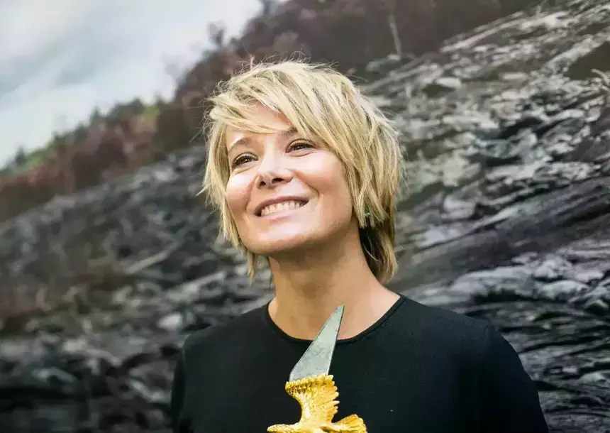 Юлия Высоцкая назвала себя бездарностью, выложив фото с сигаретой