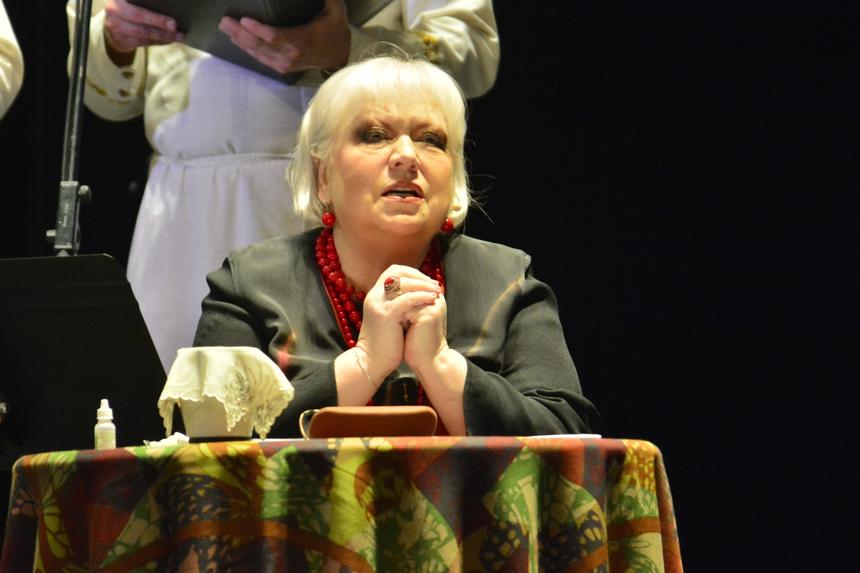 «Что ты здесь делаешь, ты ведь умер?»: актриса Светлана Крючкова рассказала о встрече с покойным мужем