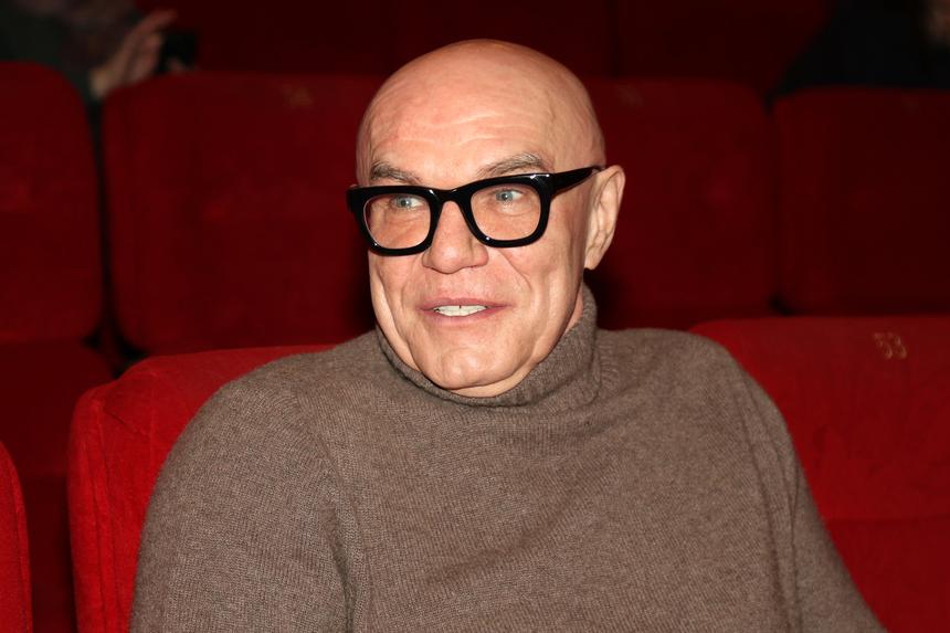 Недавно поменял все зубы, починил сустав: Сергей Мазаев хочет завещать тело науке