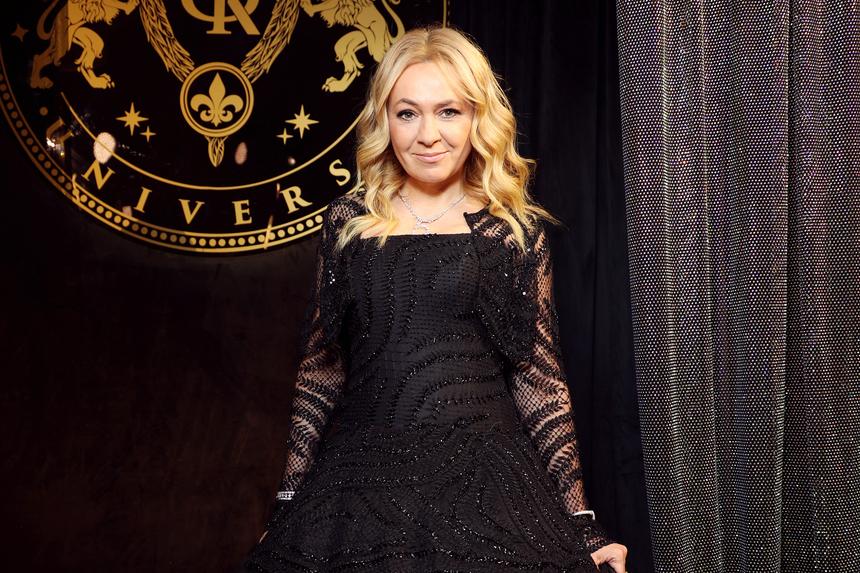 Прошла за них 221 суд: сыновья Яны Рудковской окончили магистратуру в МГИМО