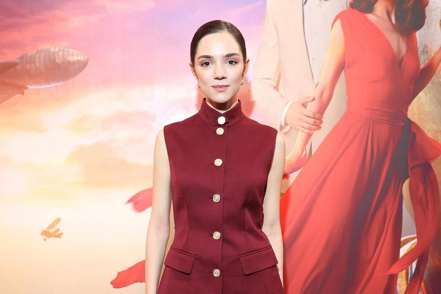 «Наконец мир узнал!»: Евгения Медведева показала фото с новым возлюбленным