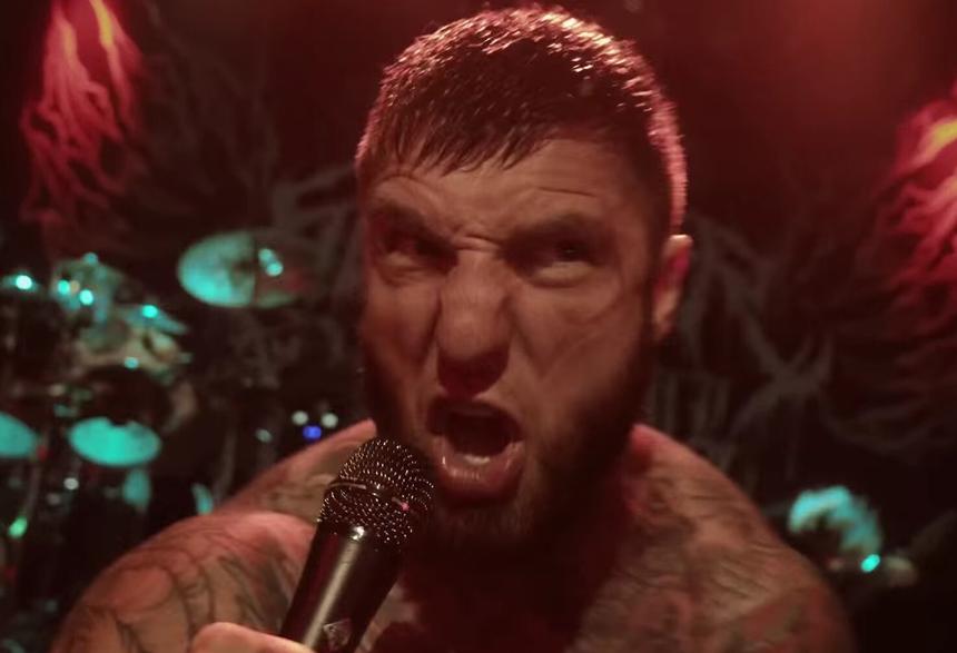 «Печально»: вокалист Slaughter to Prevail Александр Шиколай отреагировал на обвинения в дискредитации армии