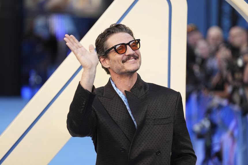 Звезда сериала «Один из нас», актер Педро Паскаль признался в любви к классической русской литературе