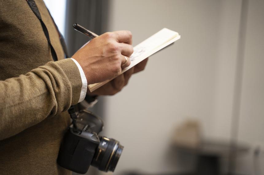 «Кажется, на дне что-то есть»: журналист случайно нашел останки девочки во время съемки репортажа