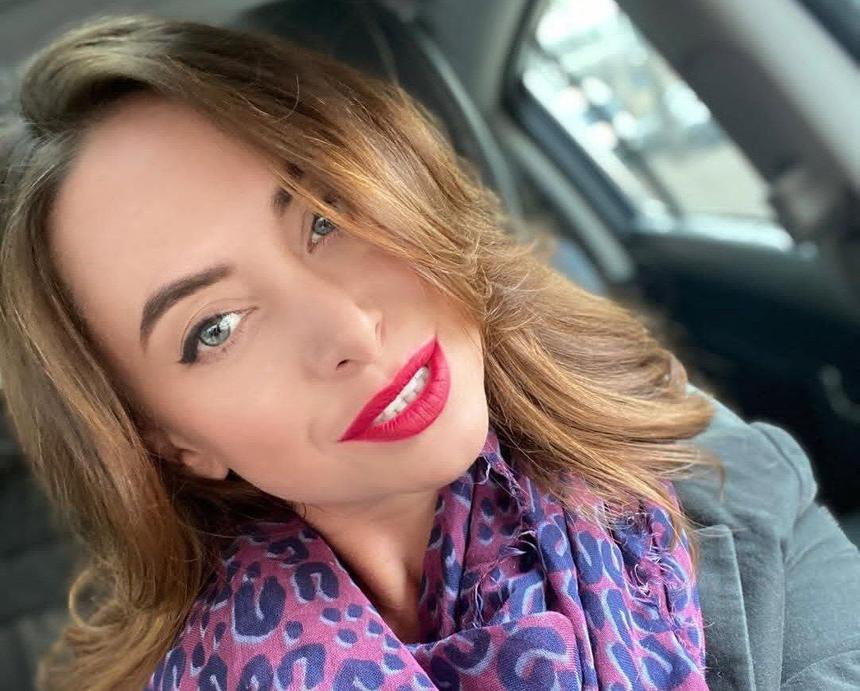 «Надо кормить семью, про путешествия я молчу»: сестра Жанны Фриске пожаловалась на проблемы с деньгами